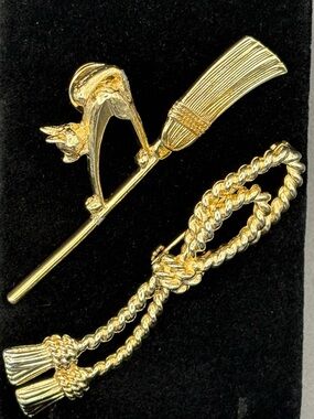 Gold Cat & Broom Brooch Set - Elegant Gold-Tone Women's Brooches